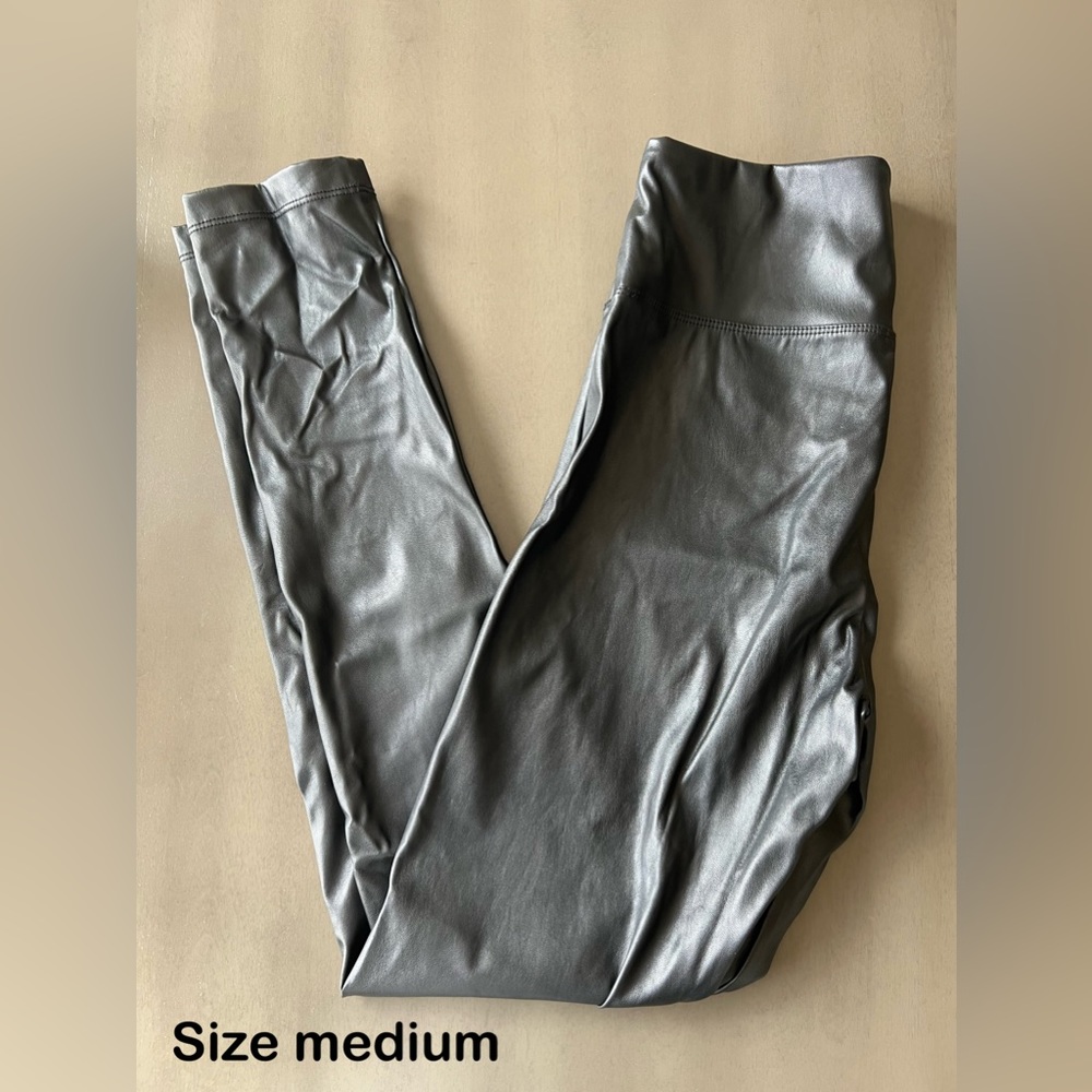 Women’s pleather leggings